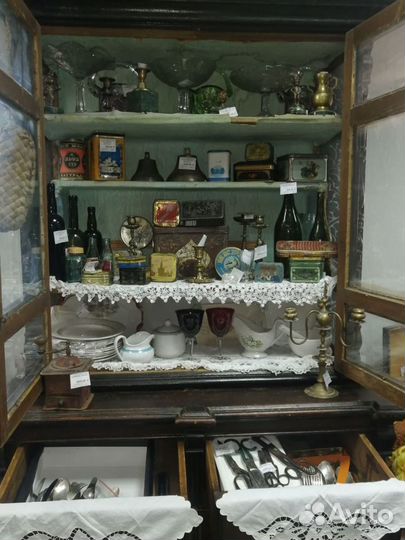 Банки и коробки жестяные старинные