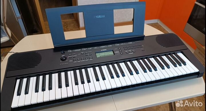 Cинтезатор Yamaha PSR-E360B с функцией обучения