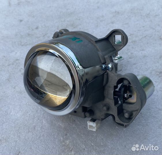 Линза ксенон правая фара Hyundai IX 35 рест