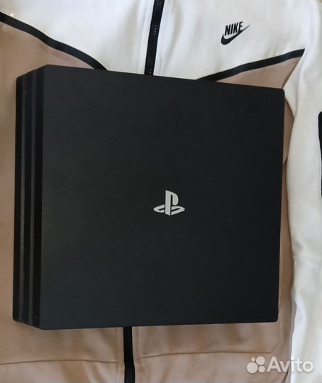 Sony playstation 4 pro 1tb новая