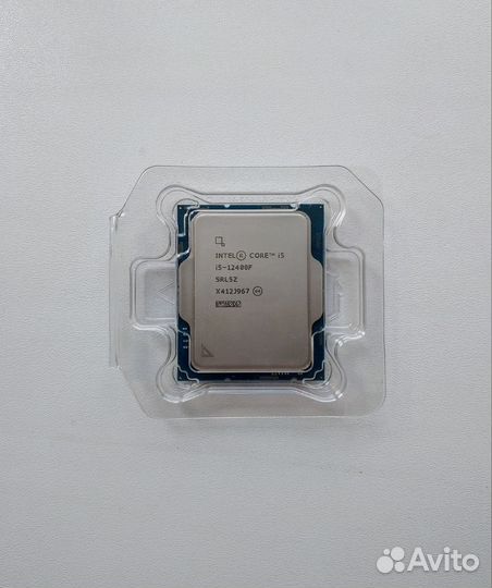Процессор Intel Core i5-12400F, новый