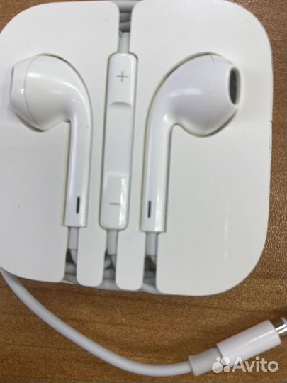 Проводные оригинальные наушники apple