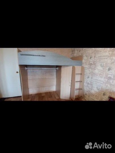 Детская кровать чердак с шкафом бу