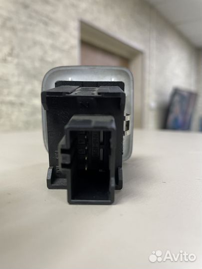 Регулятор угла наклона фар Ауди Ку7 4Л