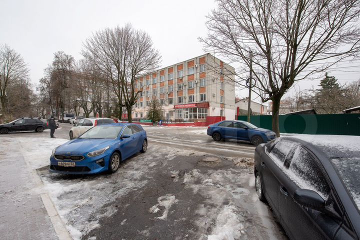 Офисное здание 1620 м²