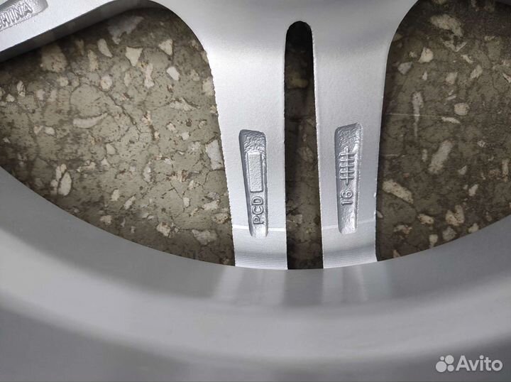 Новые диски для VAG R16