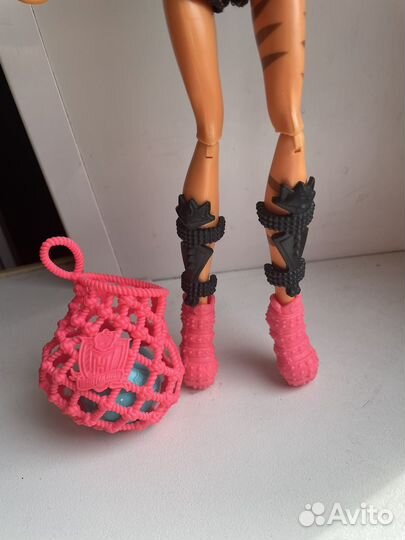 Кукла монстр хай торалей