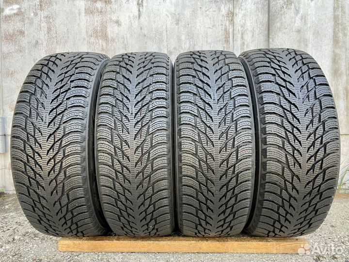 Nokian Tyres Hakkapeliitta R3 SUV 235/60 R18