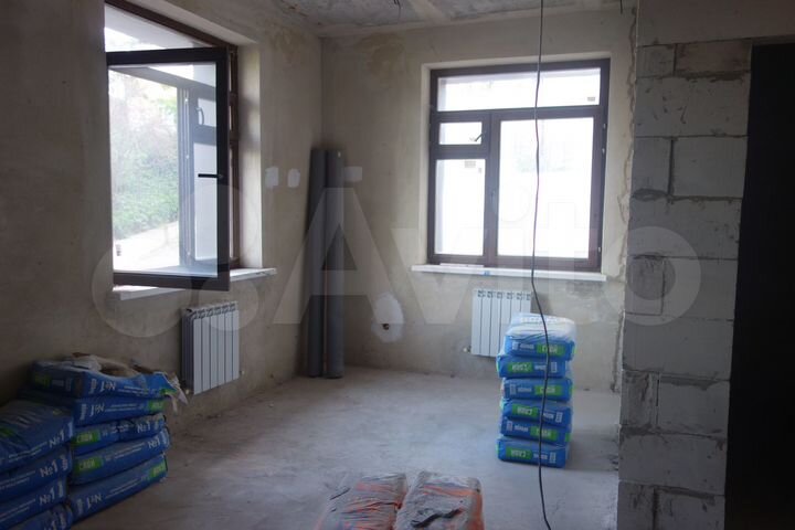 Каменный мост, Центр, 27.5 м², 1эт, отдельный вход