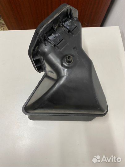 Б/У воздухозаборник Volkswagen Touareg 7L6 AXQ 4