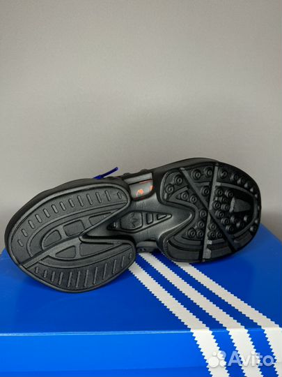 Черные кроссовки Adidas adiFOM climacool