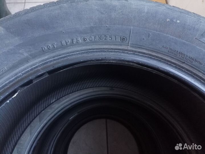 Bridgestone Dueler H/T D687 225/65 R17