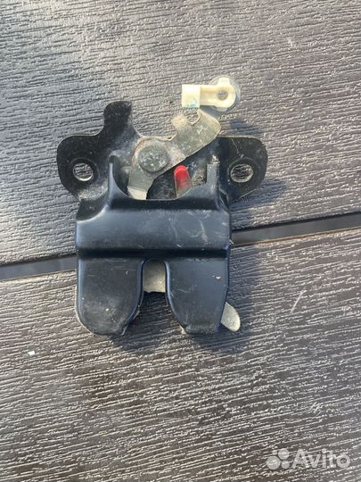 Замок крышки багажника hyundai accent