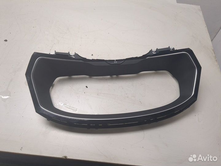 Рамка под щиток приборов Volkswagen Arteon, 2018