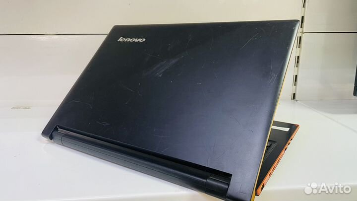 Lenovo core i3-4010U, RAM 4GB, GT 720M SSD128 K6
