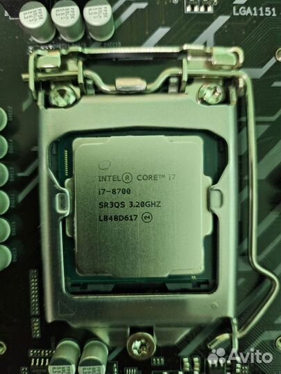Процессор Intel core i7 8700