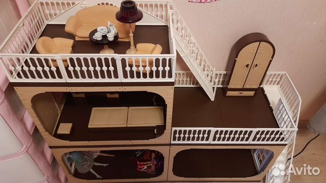 Домик кукольный 