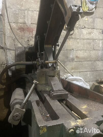 872М Отрезной ножовочный станок