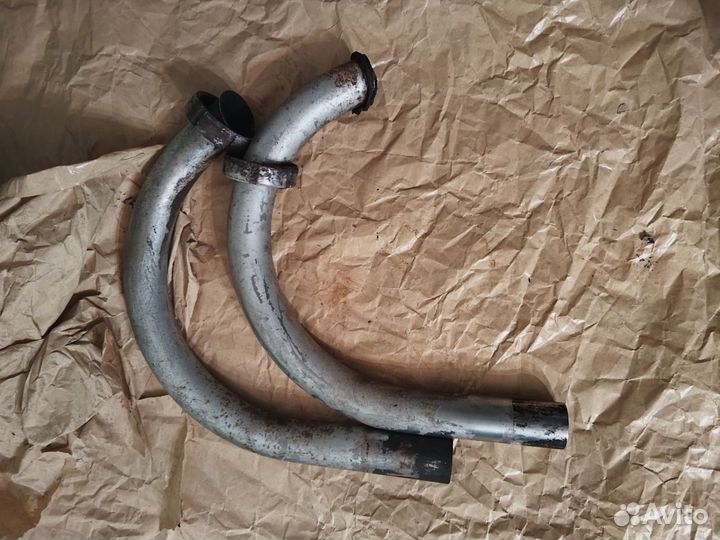 Колени на мотоцикл восход