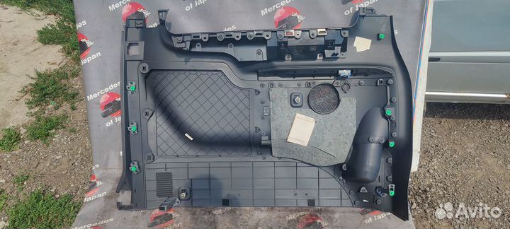 Обшивка багажника w639 Mercedes-Benz Viano правая