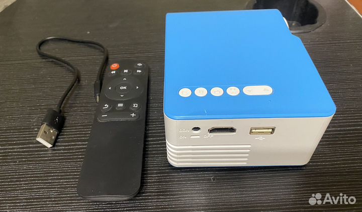 Мультимедийный проектор LED Projector