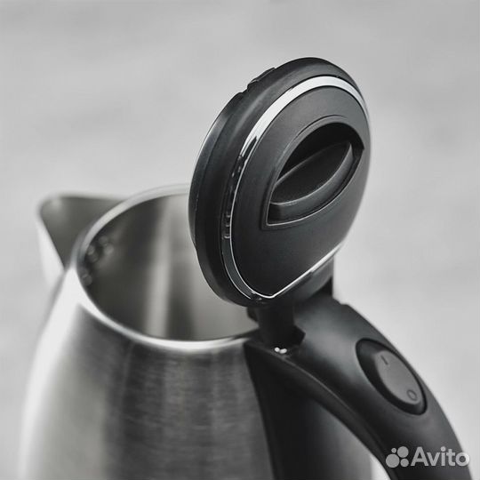 Электрочайник Scarlett 2л (новый)