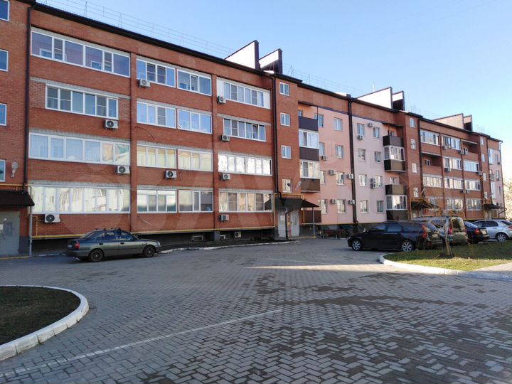 2-к. квартира, 61 м², 3/4 эт.