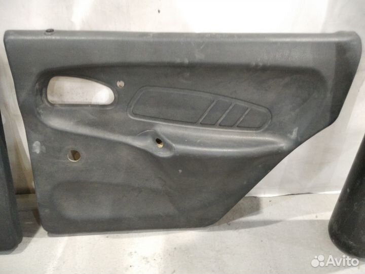 Обшивки задних дверей ваз 2114