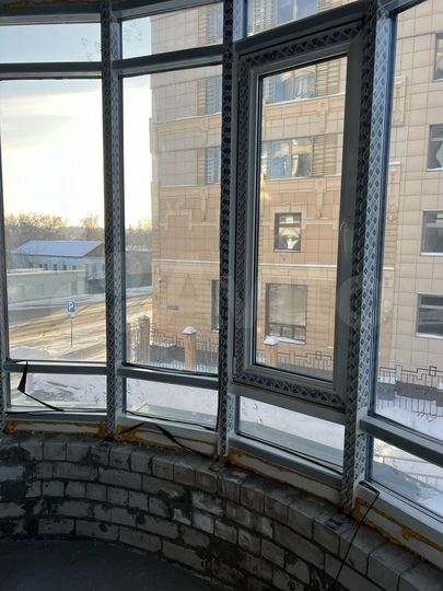 3-к. квартира, 85 м², 2/9 эт.