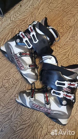Горнолыжные ботинки