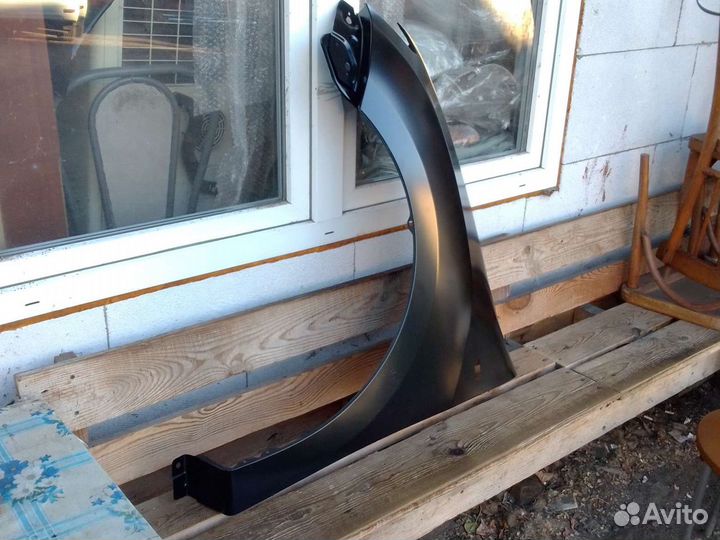 Рено Логан 2, Сандеро 2 Крыло переднее 631012081R