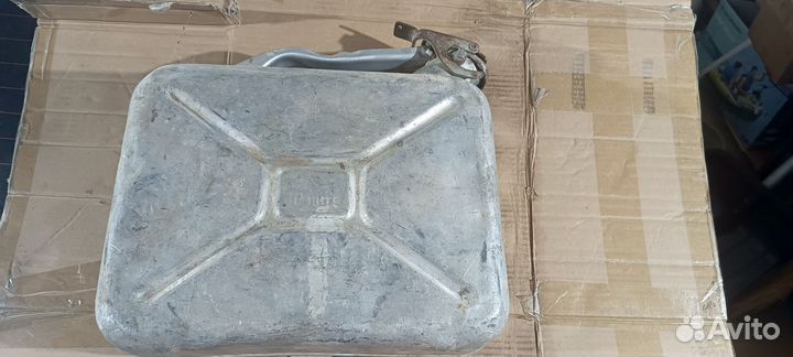 Канистра 10 литров для бензина алюминиевая