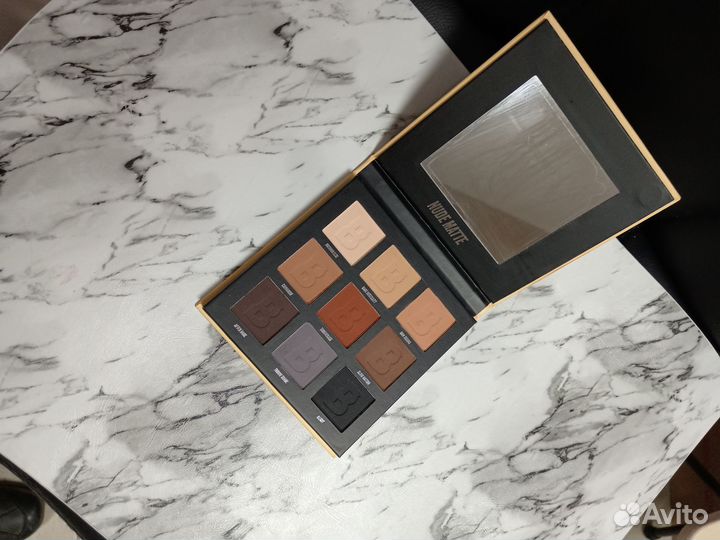 Палитра теней Beauty bay