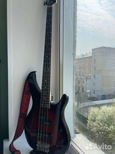 Бас-гитара 4 струны + комбик