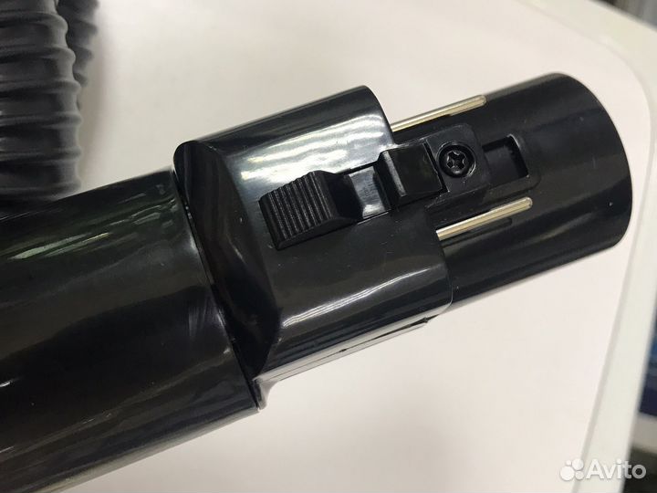 Шланг пылесоса Samsung с управлением на ручке dj97