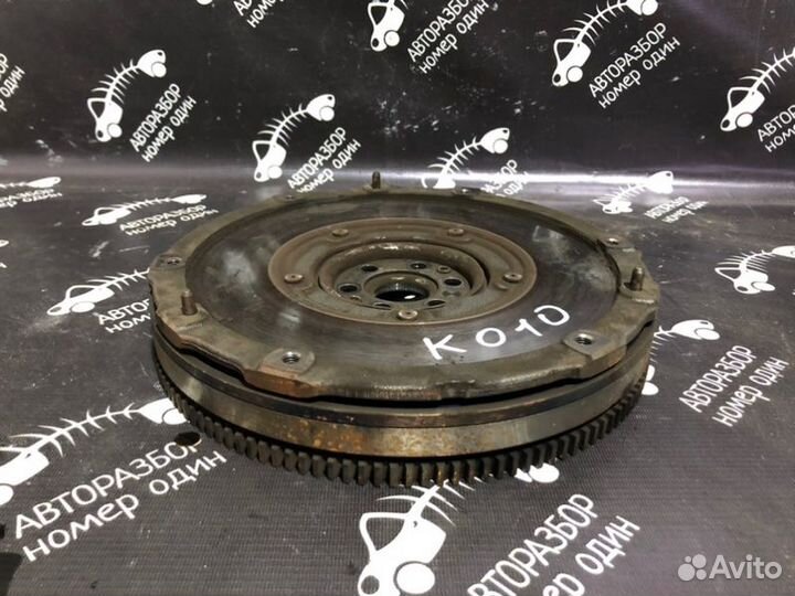 Маховик МКПП Ford Focus 3 хетчбэк 1 2011