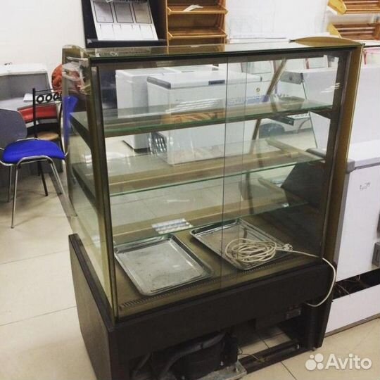 Кондитерская холодильная витрина Карбома