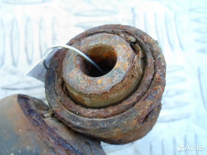 Амортизатор задний R Honda Pilot 1 52610stwa010M1