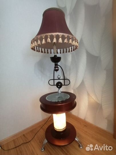 Продам торшер