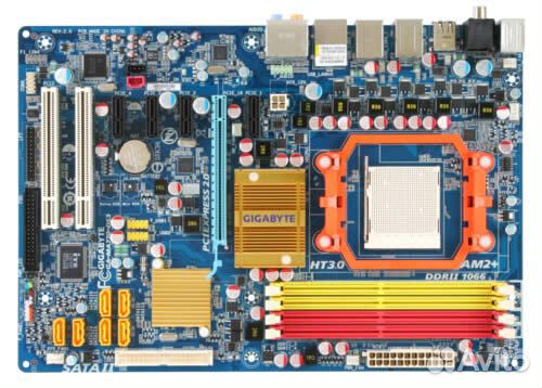 Материнская плата на s AM3 / AM2+ / AM2