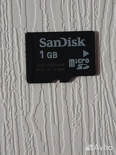 Карты памяти микро SD и адаптеры