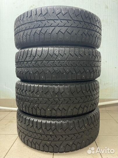 Bridgestone Ice Cruiser 7000 235/65 R17