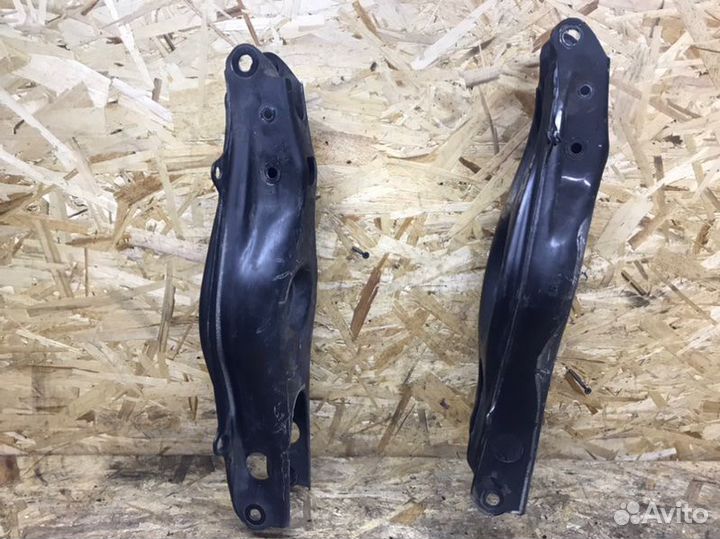 Рычаг подвески задний Mercedes-Benz C W204 1.8