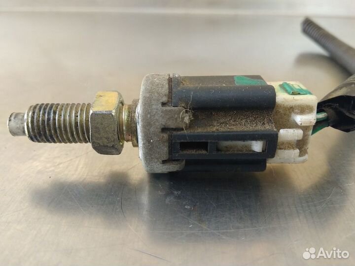 Датчик включения стоп сигнала Faw Vita