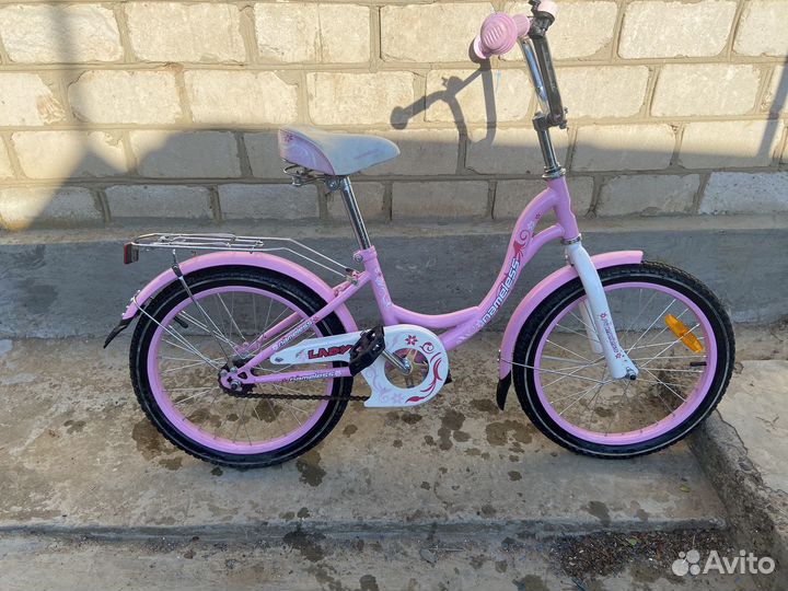 Детский вилосипед для девочки