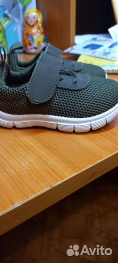 Кроссовки детские