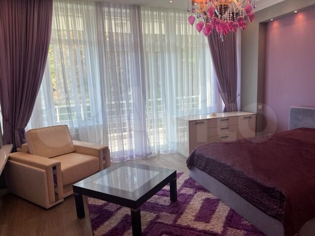 2-к. квартира, 83,2 м², 1/7 эт.