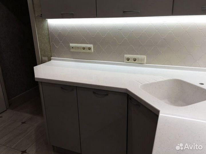 Столешница с мойкой из камня Hi-Macs монолит м2