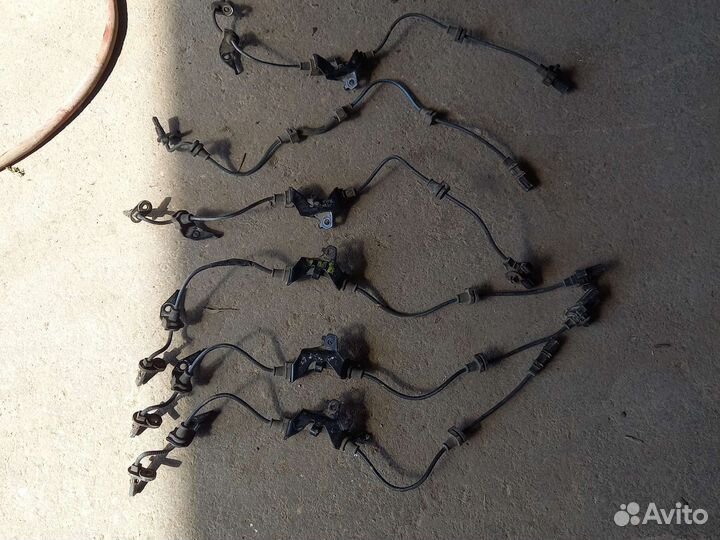 Honda accord 8 Датчик абс передний