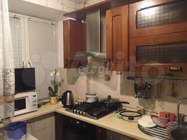 2-к. квартира, 43 м², 1/9 эт.